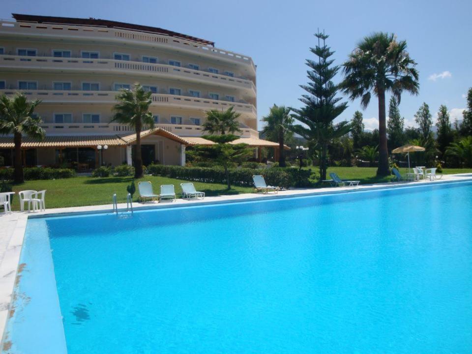 Eleftheria Hotel Kissamos Exterior photo